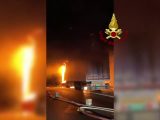 Tir prende fuoco in galleria nel Torinese, famiglia salvata da Vvf