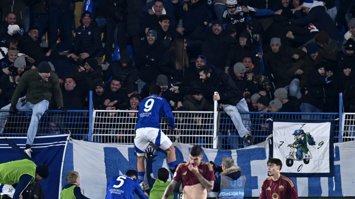 La Roma crolla nel finale, vince il Como 2-0 La Roma crolla nel finale, vince il Como 2-0