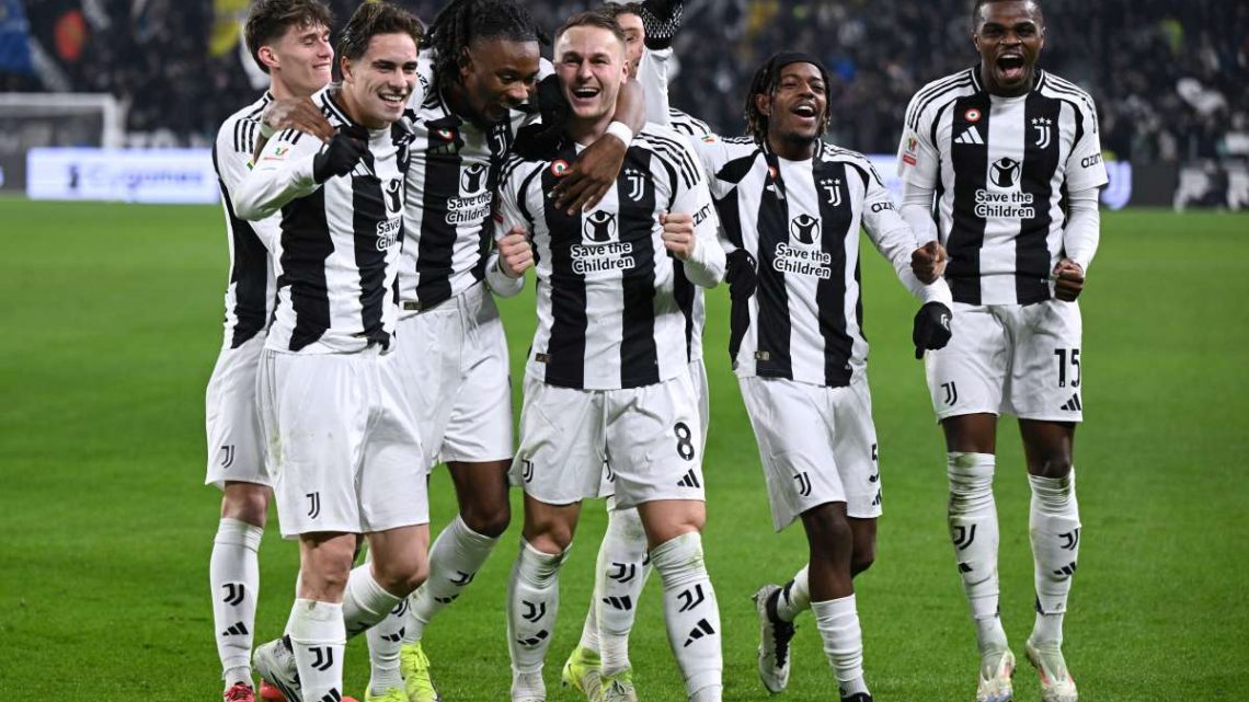 Poker al Cagliari, Juve ai quarti di Coppa Italia con Empoli Poker al Cagliari, Juve ai quarti di Coppa Italia con Empoli