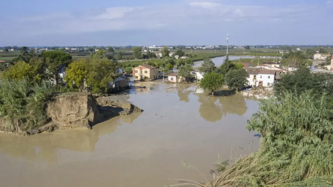 Alluvioni, dall’Ue 352 milioni a Emilia-Romagna e Toscana Alluvioni, dall’Ue 352 milioni a Emilia-Romagna e Toscana