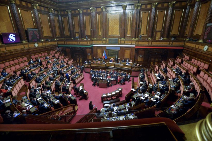 La manovra è legge, via libera definitiva dal Senato La manovra è legge, via libera definitiva dal Senato
