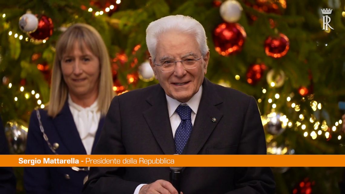 Mattarella riceve piccoli di case famiglia e pazienti del Bambino Gesù Mattarella riceve piccoli di case famiglia e pazienti del Bambino Gesù