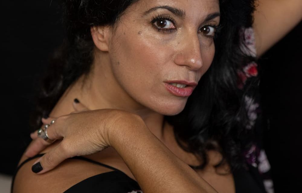 Dicembre a Sala Ichòs: storie, poesia e passione sul palcoscenico Dicembre a Sala Ichòs: storie, poesia e passione sul palcoscenico