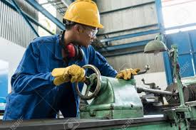 Mercato del lavoro in ripresa ma mancano ingegneri e operai.