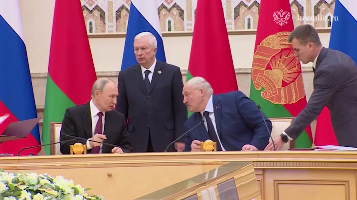 Putin e Lukashenko firmano accordo per la difesa comune