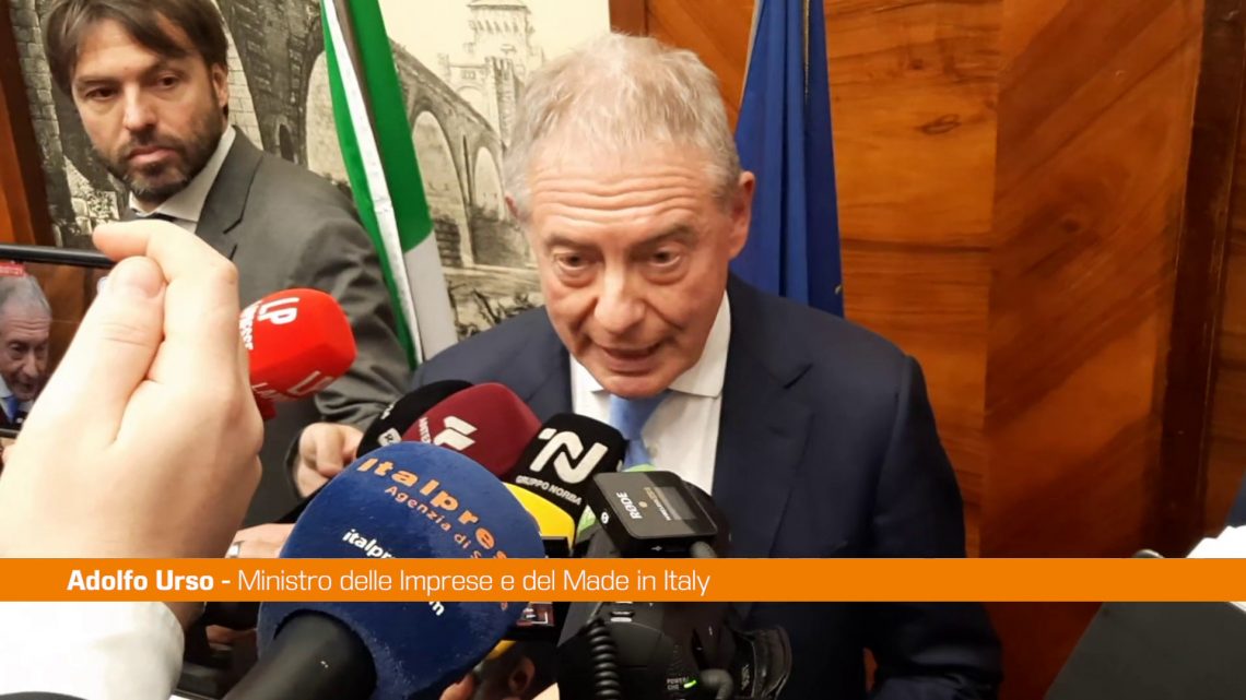 Stellantis, Urso “Impegni chiari, è un nuovo inizio per l’Italia” Stellantis, Urso “Impegni chiari, è un nuovo inizio per l’Italia”