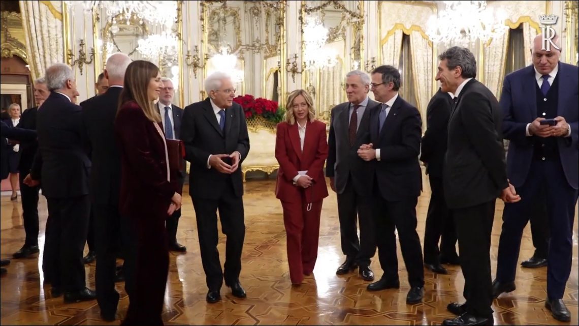 Mattarella riceve Meloni e ministri in vista del Consiglio Europeo Mattarella riceve Meloni e ministri in vista del Consiglio Europeo