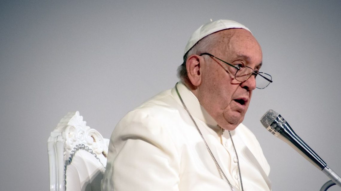 Papa Francesco “Nei conflitti sia rispettato il diritto umanitario” Papa Francesco “Nei conflitti sia rispettato il diritto umanitario”