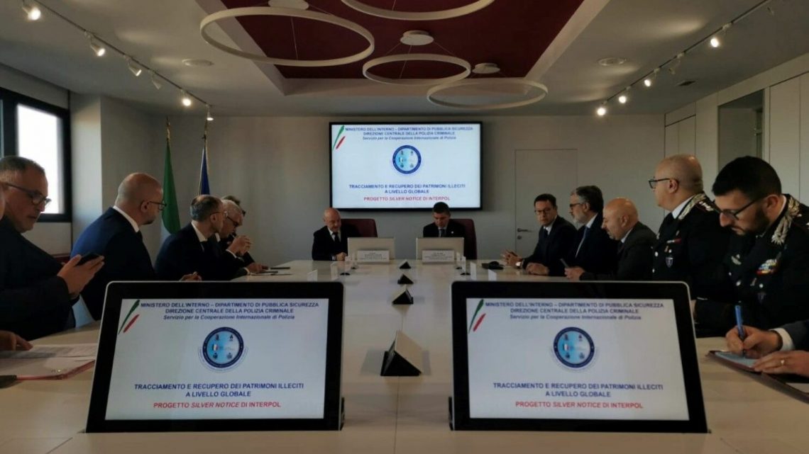 E’ italiana la prima “Silver Notice” pubblicata a livello mondiale da Interpol E’ italiana la prima “Silver Notice” pubblicata a livello mondiale da Interpol