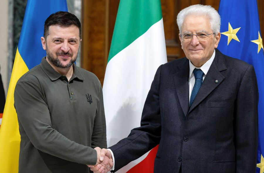 Mattarella a Zelensky “Confermo pieno e costante sostegno” Mattarella a Zelensky “Confermo pieno e costante sostegno”