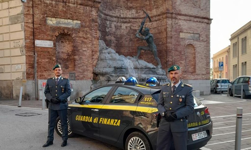 Traffico internazionale di droga dal Sudamerica, 10 arresti Traffico internazionale di droga dal Sudamerica, 10 arresti