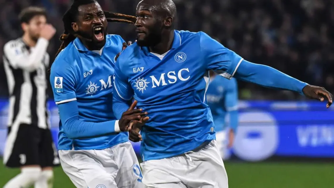 Napoli vince 2-1 in rimonta, primo stop Juve in campionato Napoli vince 2-1 in rimonta, primo stop Juve in campionato
