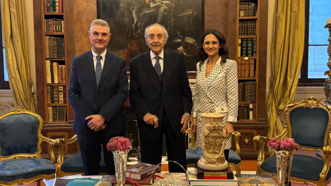 Conferito al mecenate Emmanuele Emanuele il Premio Barone di Mandralisca Conferito al mecenate Emmanuele Emanuele il Premio Barone di Mandralisca