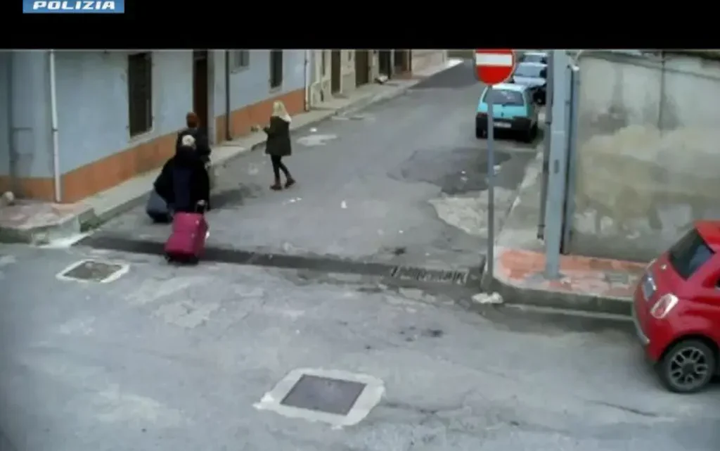 Favorivano ingresso migranti per sfruttarli come manodopera, 9 arresti Favorivano ingresso migranti per sfruttarli come manodopera, 9 arresti