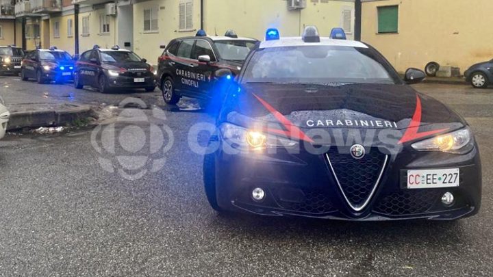 Tentato omicidio a Scalea: arrestato 36enne per aggressione con arma da taglio.