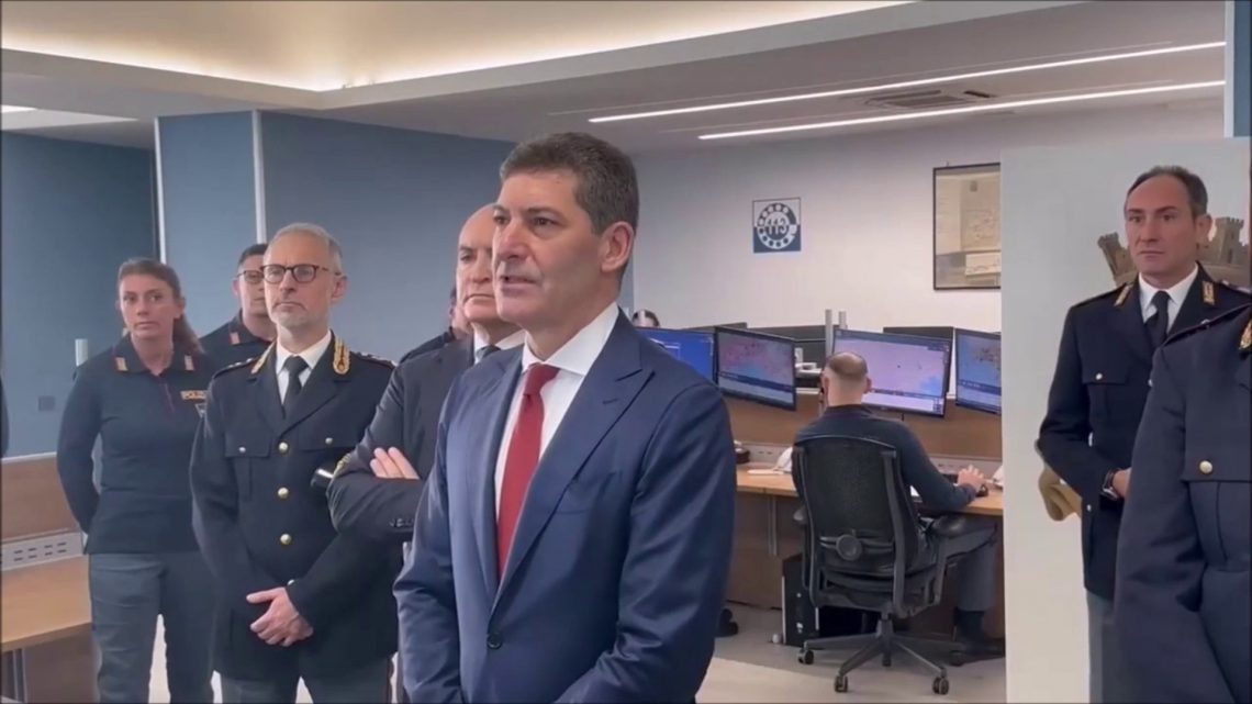 Auguri di Capodanno del Capo della Polizia ai poliziotti in servizio Auguri di Capodanno del Capo della Polizia ai poliziotti in servizio