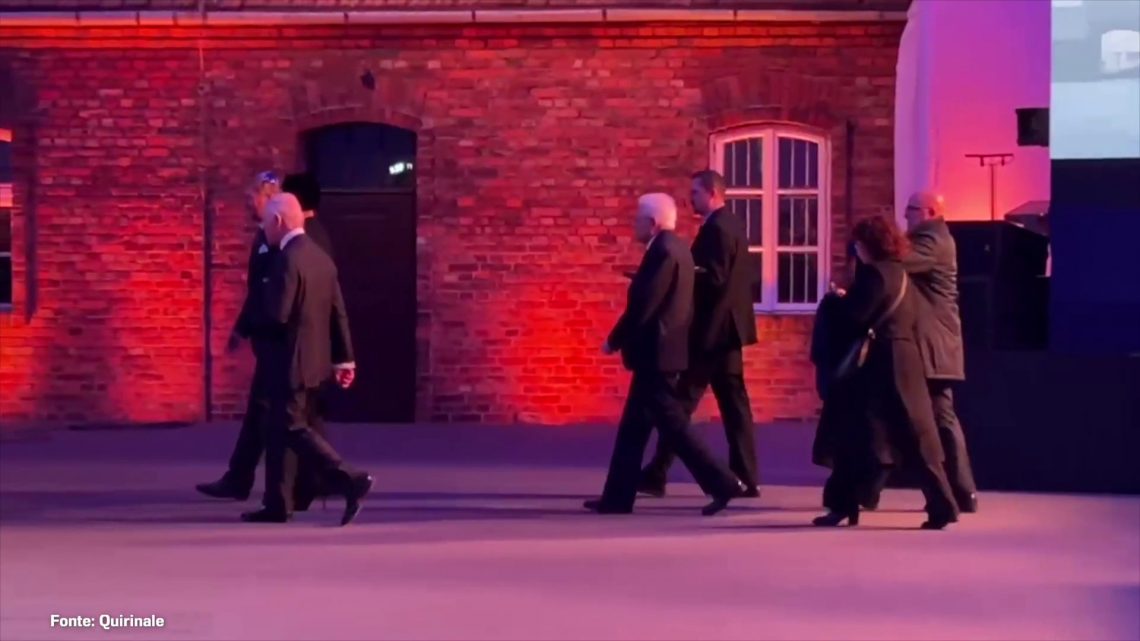 Il presidente Mattarella ad Auschwitz per 80 anni liberazione Il presidente Mattarella ad Auschwitz per 80 anni liberazione