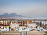 A San Valentino “Love Bites” al Renaissance Naples Hotel Mediterraneo