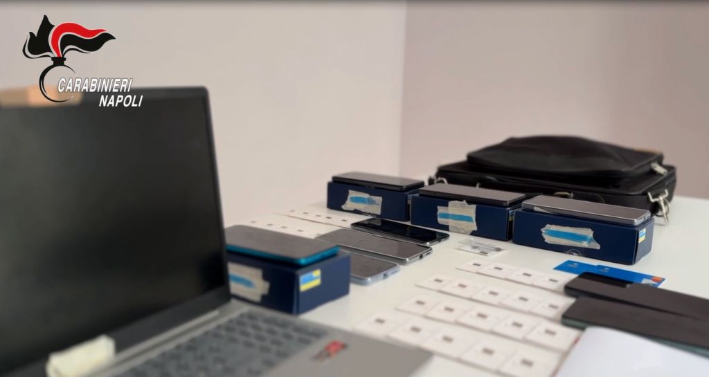 Scoperta a Napoli una centrale operativa per le truffe online Scoperta a Napoli una centrale operativa per le truffe online