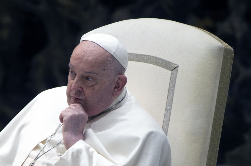 Per il Papa quadro complesso, degenza non sarà breve Per il Papa quadro complesso, degenza non sarà breve