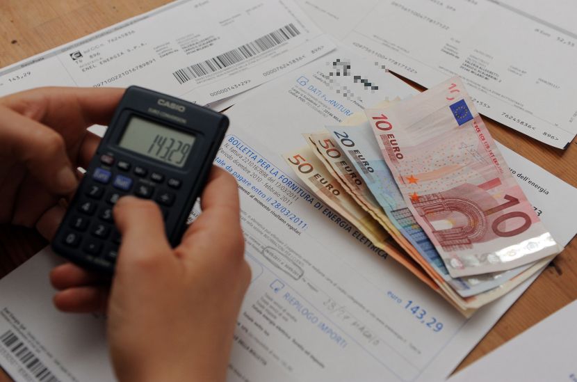 Il Governo stanzia 3 miliardi per il caro bollette Il Governo stanzia 3 miliardi per il caro bollette