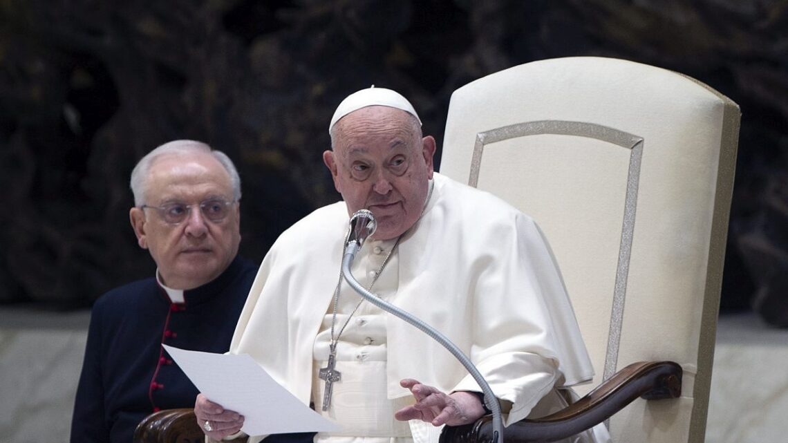 Per il Papa crisi isolata di broncospasmo Per il Papa crisi isolata di broncospasmo