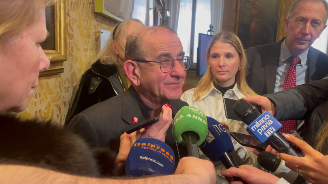 Papa, Delpini “Prego per lui, grande affetto da tutto il mondo” Papa, Delpini “Prego per lui, grande affetto da tutto il mondo”