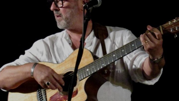 Massimo Ferrante porta l’intensità della canzone popolare