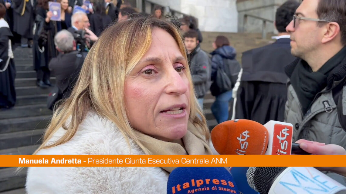 Sciopero magistrati, protesta delle toghe al Tribunale di Milano Sciopero magistrati, protesta delle toghe al Tribunale di Milano