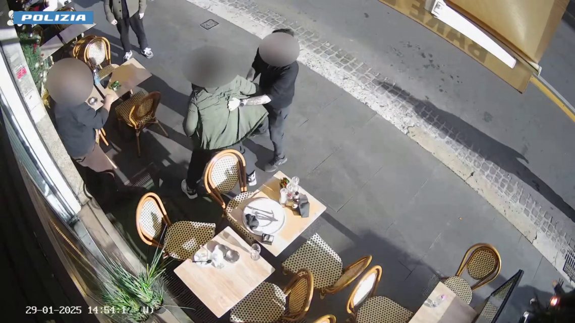 Arrestato aggressore del minore con Kippah a Roma, le immagini Arrestato aggressore del minore con Kippah a Roma, le immagini