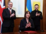 Zelensky “Accordo con Gran Bretagna per prestito per rafforzare capacità difesa Ucraina”