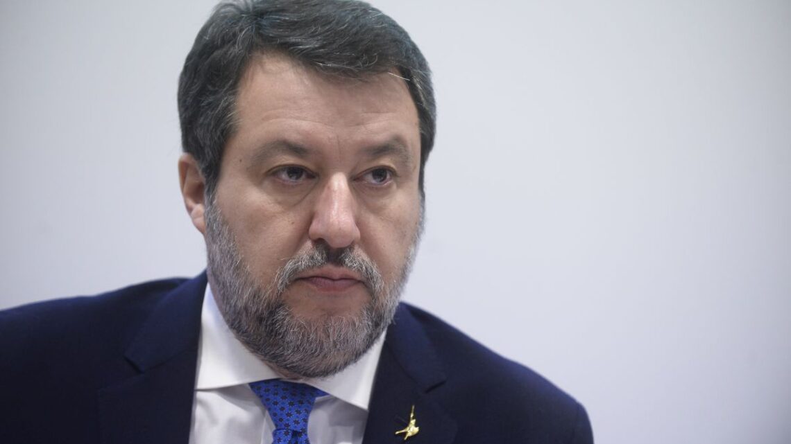 Salvini “Lega in mille piazze per pace in Ucraina e pace fiscale” Salvini “Lega in mille piazze per pace in Ucraina e pace fiscale”