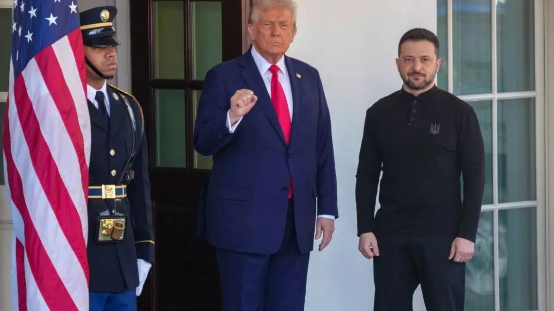 Trump sospende gli aiuti militari all’Ucraina Trump sospende gli aiuti militari all’Ucraina