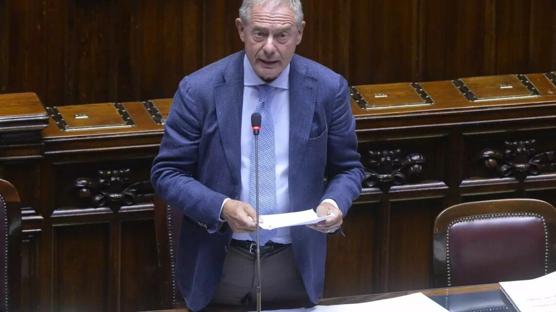 Automotive, Urso “Italia guida in Europa il fronte delle riforme” Automotive, Urso “Italia guida in Europa il fronte delle riforme”
