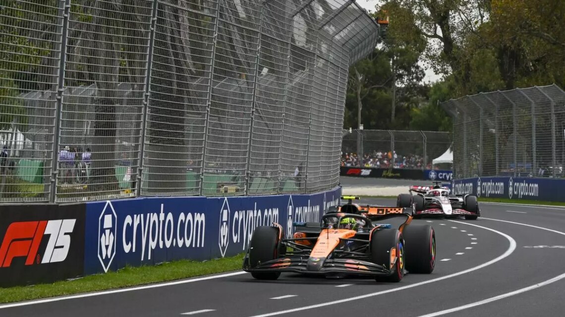 Pole Norris in Australia, le due Ferrari in quarta fila Pole Norris in Australia, le due Ferrari in quarta fila