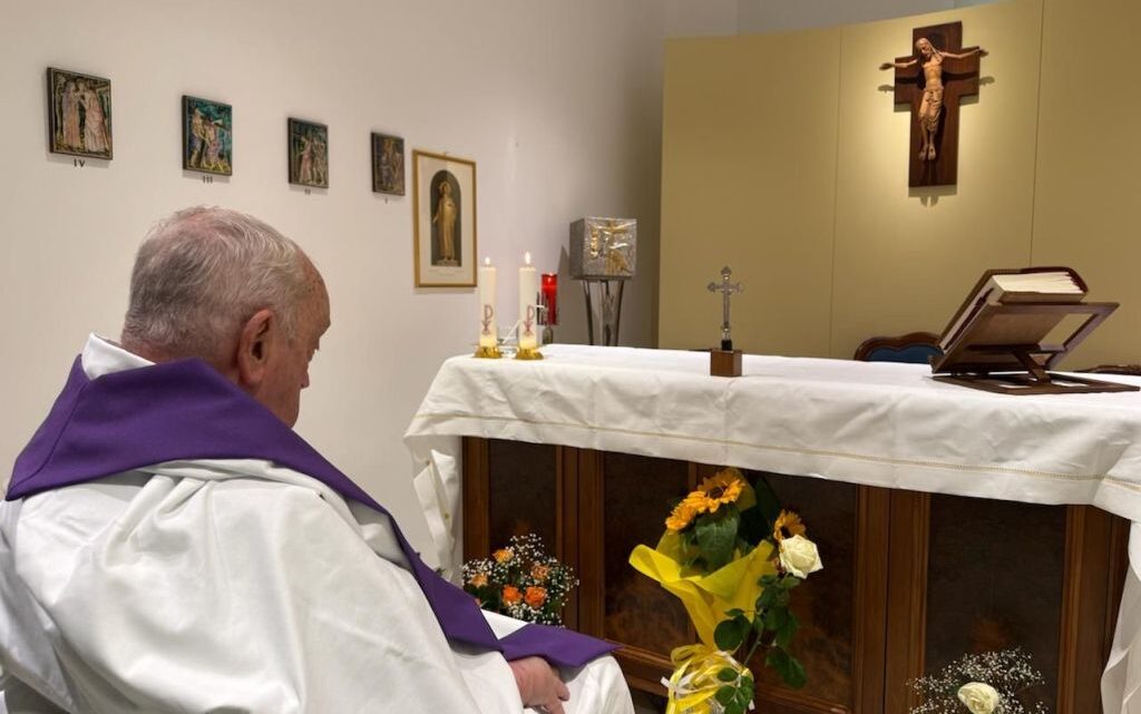 Il Papa ha concelebrato la Messa, diffusa la prima foto dal ricovero Il Papa ha concelebrato la Messa, diffusa la prima foto dal ricovero