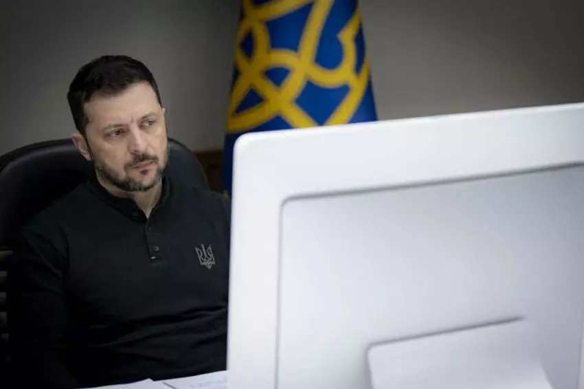 Zelensky parla con Macron, “Cresce coalizione per una pace giusta” Zelensky parla con Macron, “Cresce coalizione per una pace giusta”