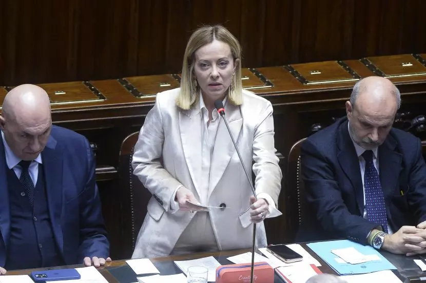 Meloni alla Camera legge Manifesto di Ventotene, “Non è la mia Europa” Meloni alla Camera legge Manifesto di Ventotene, “Non è la mia Europa”