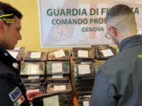 Sequestrati al porto di Genova 240 chili di cocaina