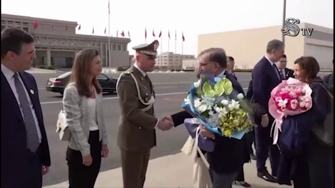 Italia-Cina, La Russa in visita ufficiale a Pechino Italia-Cina, La Russa in visita ufficiale a Pechino