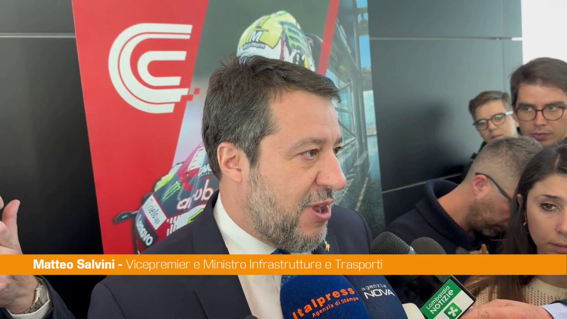 Ucraina, Salvini “No a esercito mandato da quel matto di Macron” Ucraina, Salvini “No a esercito mandato da quel matto di Macron”