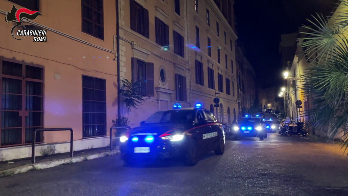 Sgominata rete del narcotraffico a Roma, 26 arresti dei Carabinieri Sgominata rete del narcotraffico a Roma, 26 arresti dei Carabinieri