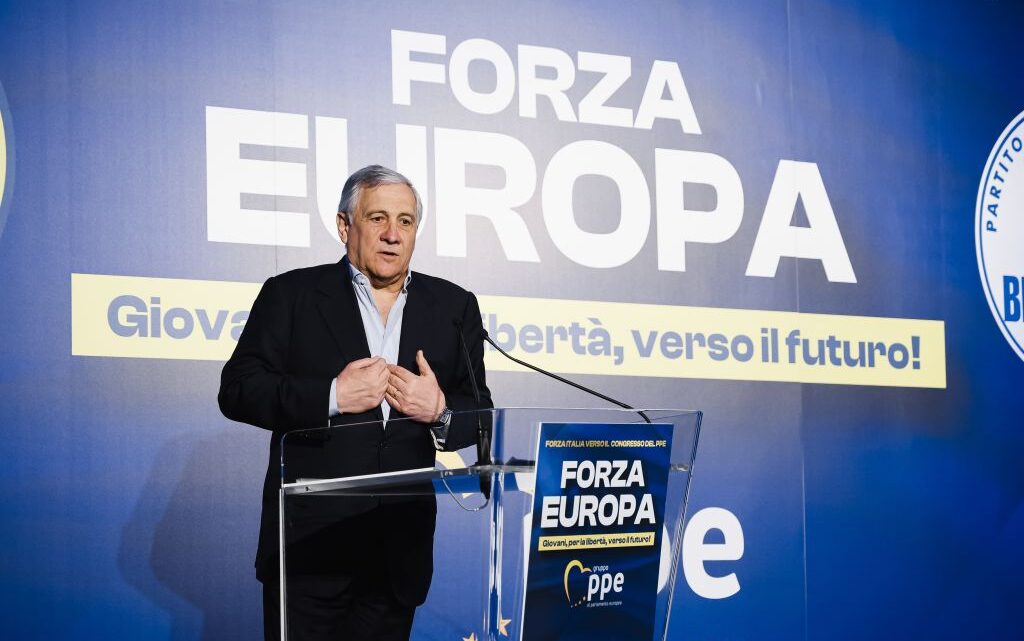 Dazi, Tajani “Niente panico, evitare di reagire con ritorsioni a catena” Dazi, Tajani “Niente panico, evitare di reagire con ritorsioni a catena”