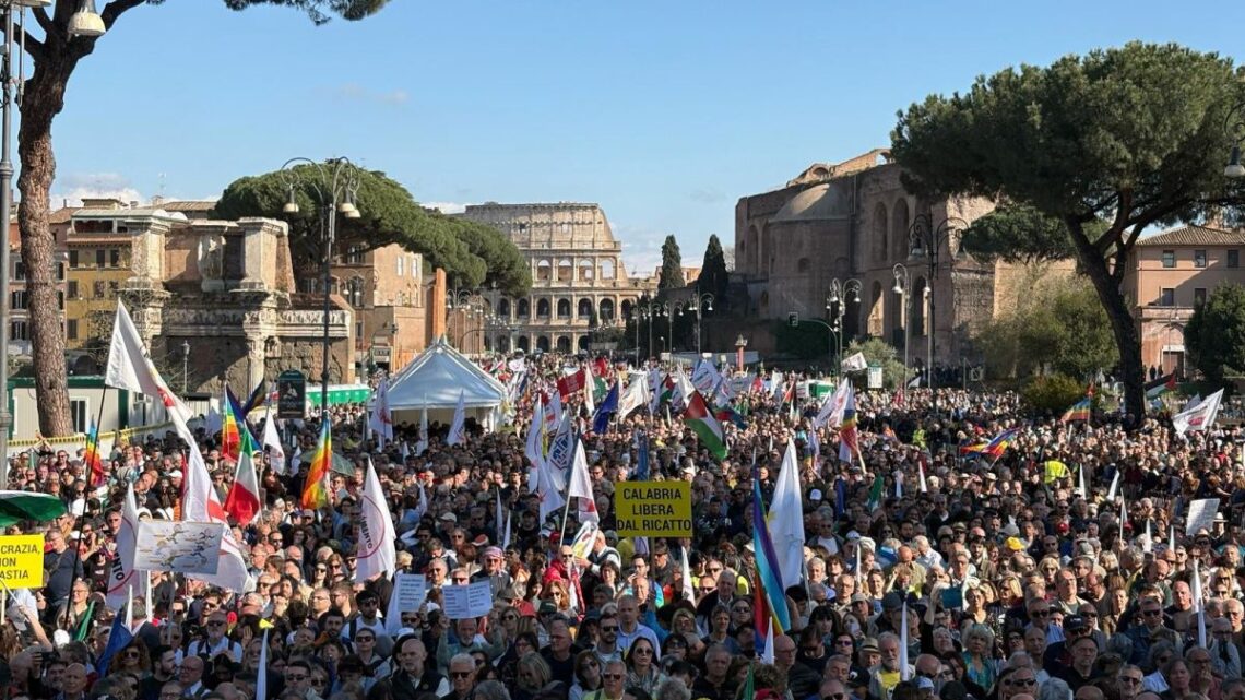 Conte “100 mila in piazza, no a folle piano di riarmo” Conte “100 mila in piazza, no a folle piano di riarmo”