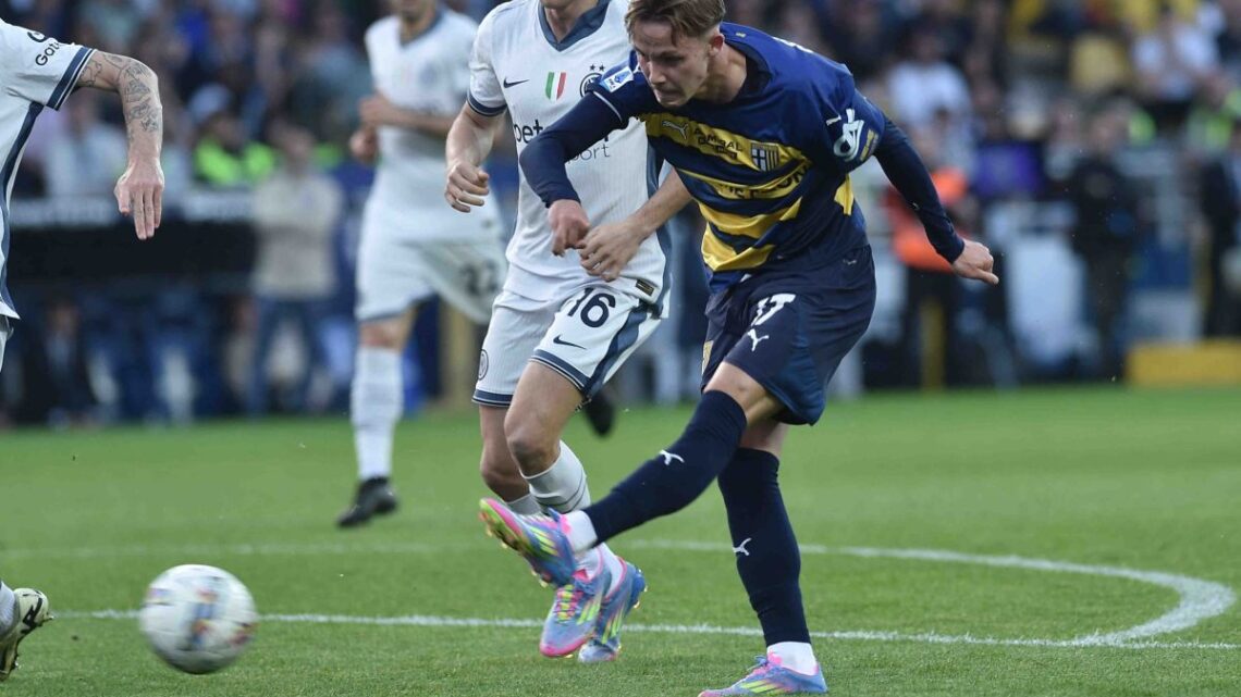 L’Inter spreca e si fa rimontare, è 2-2 contro il Parma L’Inter spreca e si fa rimontare, è 2-2 contro il Parma
