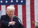 Dazi, Trump “Pausa di 90 giorni tranne che per la Cina”
