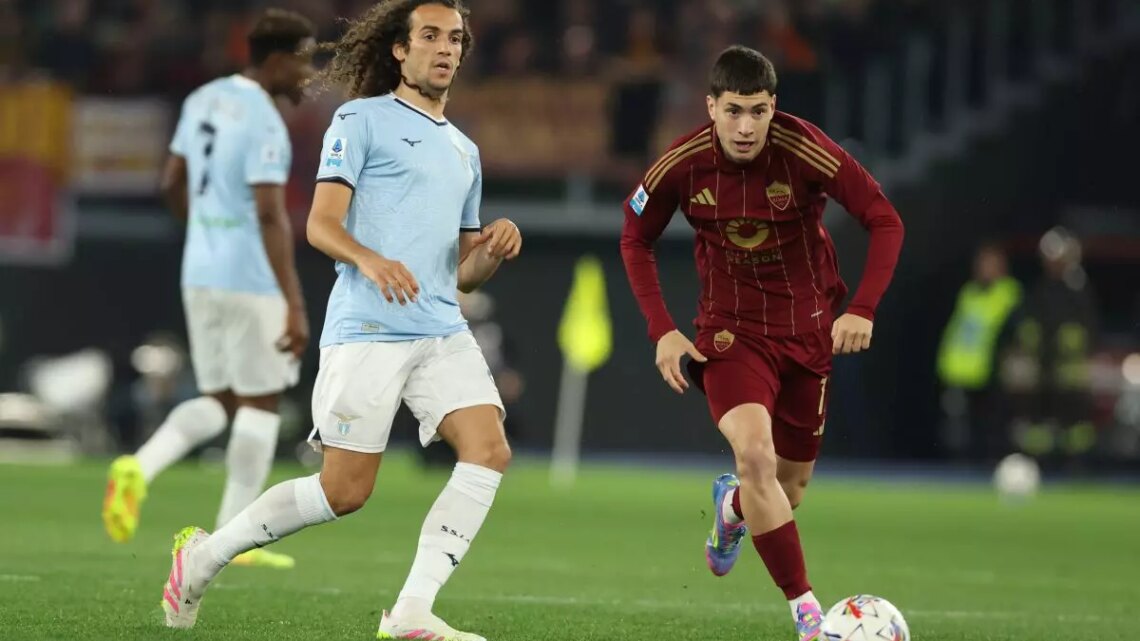 Lazio-Roma 1-1, Soulè risponde a Romagnoli Lazio-Roma 1-1, Soulè risponde a Romagnoli
