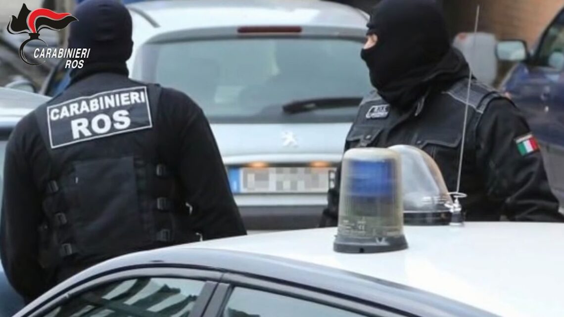 Aiutò il boss Messina Denaro durante la latitanza, arrestata insegnante Aiutò il boss Messina Denaro durante la latitanza, arrestata insegnante