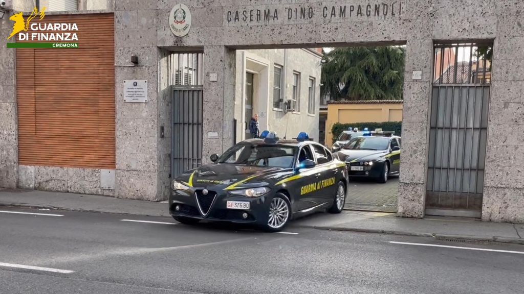 Cremona, scoperta associazione a delinquere. Sequestrati 1,5 milioni Cremona, scoperta associazione a delinquere. Sequestrati 1,5 milioni