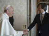 Intesa Sanpaolo, cordoglio per scomparsa Papa Francesco “Guida luminosa”
